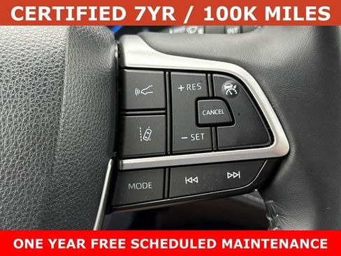Used 2022 Toyota Highlander XLE AWD/4WD image 24