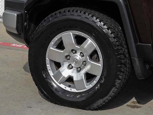 Used 2007 Toyota FJ Cruiser 4WD image 48