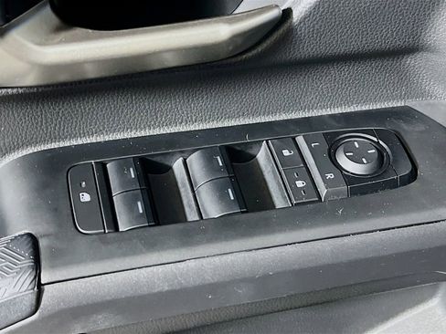 Used 2024 Toyota Tacoma TRD Sport image 17