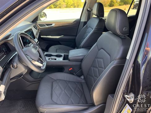 Used 2024 Volkswagen Atlas SE FWD image 20