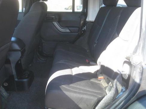 Used 2013 Jeep Wrangler Unlimited Sport image 15