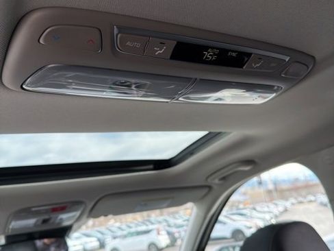 Certified 2023 Kia Telluride EX w/ EX Captain's Chair Package image 25