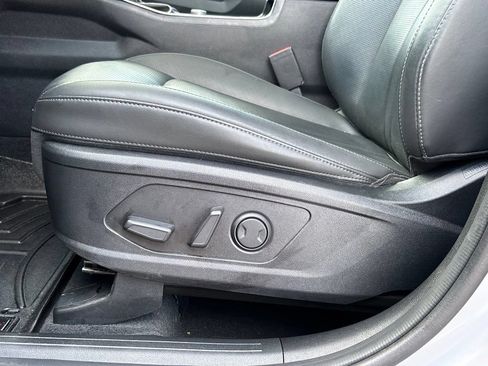 Used 2025 Kia Sorento EX w/ Panoramic Sunroof Package FWD image 14