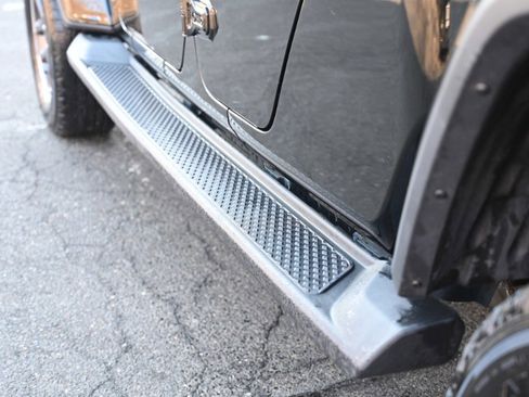 Used 2020 Jeep Gladiator Overland w/ Cold Weather Group image 9