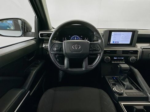 Certified 2025 Toyota Tacoma SR5 AWD/4WD image 21