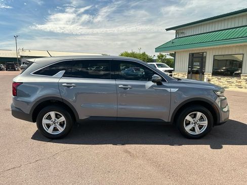Used 2021 Kia Sorento LX AWD/4WD image 35