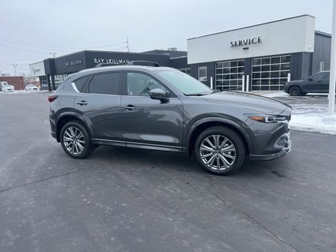 New 2025 MAZDA CX-5 Signature image 3
