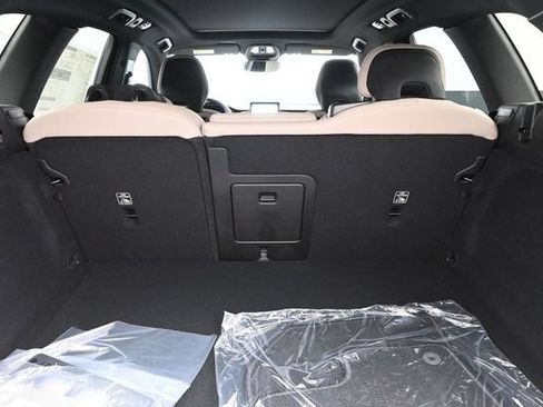 New 2026 Volvo XC60 B5 Core w/ Climate Package AWD/4WD image 29