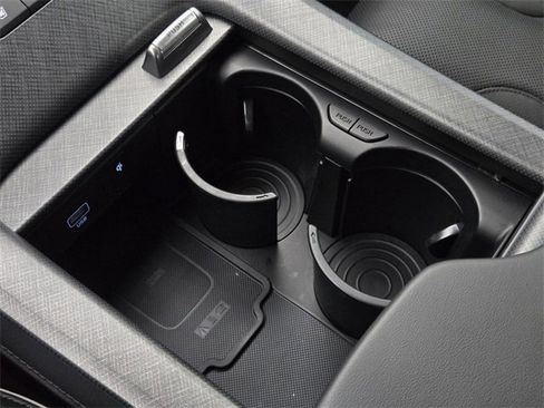 Used 2024 Hyundai Palisade Limited image 26