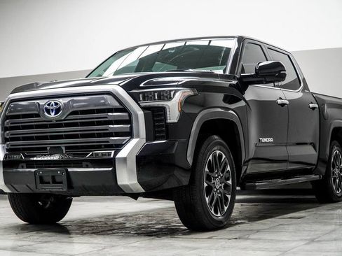 Used 2024 Toyota Tundra Limited AWD/4WD image 8