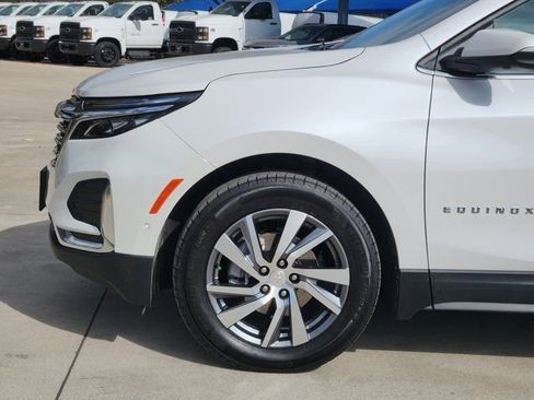 Used 2024 Chevrolet Equinox Premier image 16