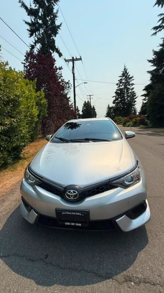 Used 2017 Toyota Corolla iM FWD image 18