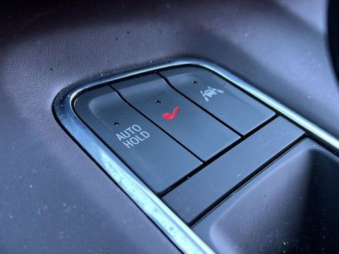 Used 2024 Cadillac Escalade ESV V w/ Heavy-Duty Trailer Package image 33