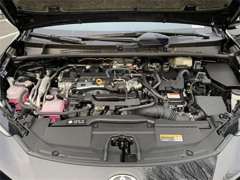 New 2025 Toyota Prius Plug-In Hybrid image 16