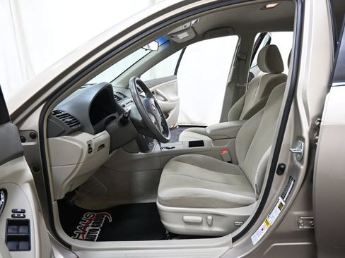 Used 2008 Toyota Camry LE FWD image 6