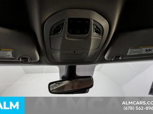 Used 2023 Chrysler Pacifica Touring-L FWD image 32