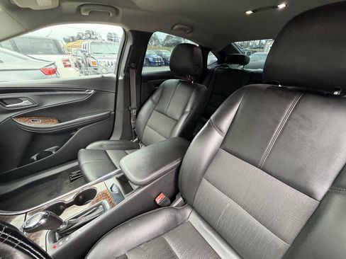 Used 2015 Chevrolet Impala LT image 25
