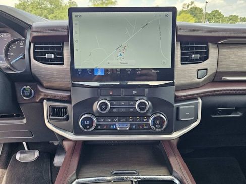 Used 2022 Ford Expedition Limited AWD/4WD image 27