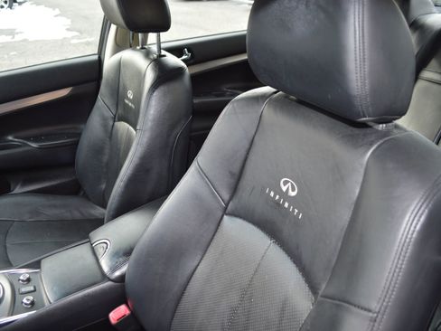 Used 2011 INFINITI G37 x Sedan w/ Premium Pkg image 7