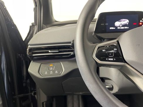 Certified 2023 Volkswagen ID.4 Pro AWD/4WD image 13