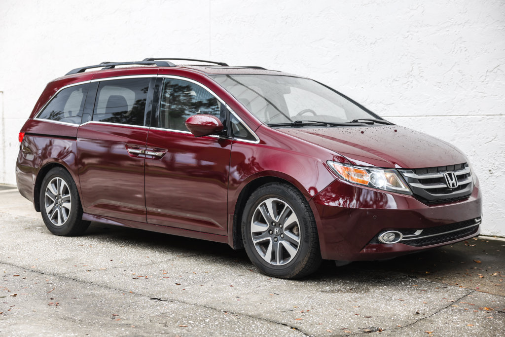 Used 2015 Honda Odyssey Touring image 4