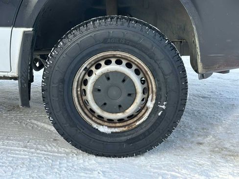 Used 2016 Freightliner Sprinter 2500 image 9