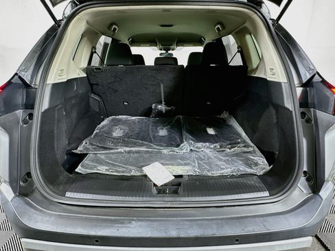 Used 2023 Nissan Rogue S AWD/4WD image 27