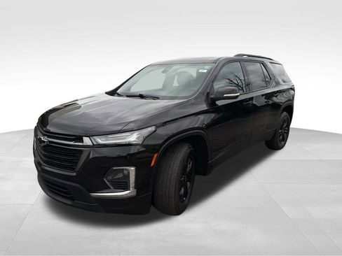 Used 2023 Chevrolet Traverse LT w/ Midnight/Sport Edition image 7