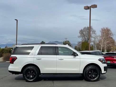 Used 2024 Ford Expedition Timberline image 2