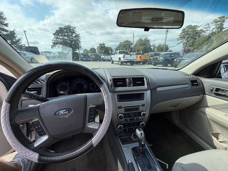 Used 2012 Ford Fusion SE FWD image 17