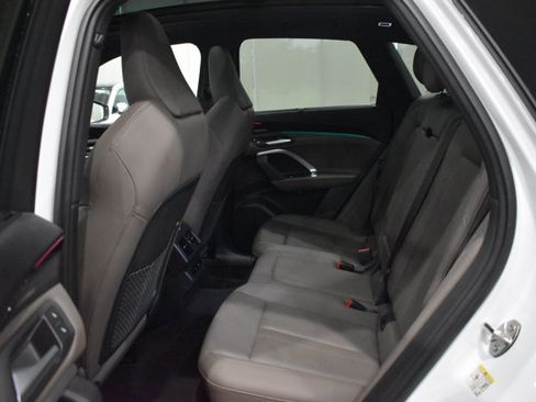Used 2025 Audi Q5 Premium Plus w/ Premium Plus AWD/4WD image 24