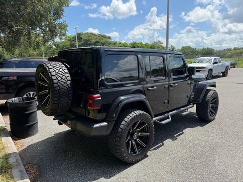 Used 2019 Jeep Wrangler Unlimited Sahara w/ Quick Order Package 24M Moab AWD/4WD image 3