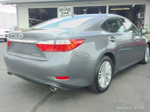 Used 2013 Lexus ES 350 w/ Premium Pkg image 3