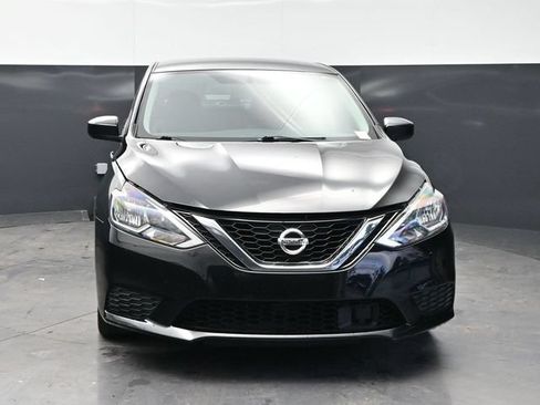 Used 2019 Nissan Sentra SV FWD image 2