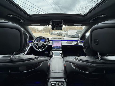 Used 2024 Mercedes-Benz S 580 4MATIC Sedan image 35