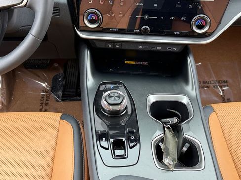 Certified 2025 Lexus RZ 450e image 12