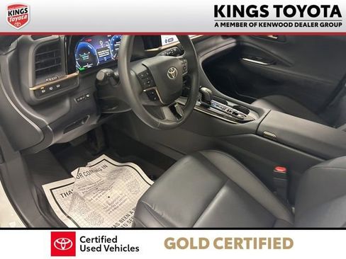 Certified 2025 Toyota Crown Signia image 18