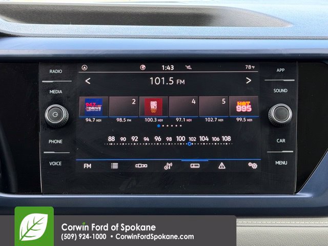 Used 2024 Volkswagen Taos SE w/ Panoramic Sunroof Package FWD image 28