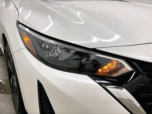 Used 2024 Nissan Sentra SV FWD image 30