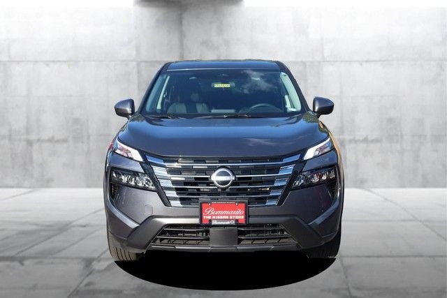 Certified 2026 Nissan Rogue SV w/ Cold Weather Package AWD/4WD image 4
