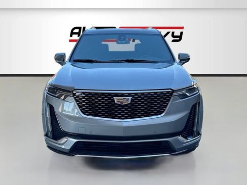 Used 2023 Cadillac XT6 Luxury AWD/4WD image 2
