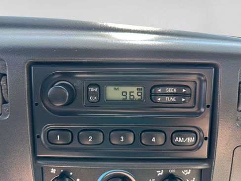 Used 2003 Ford F350 XL RWD image 18