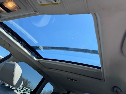 Used 2017 Subaru Forester 2.5i Limited image 18