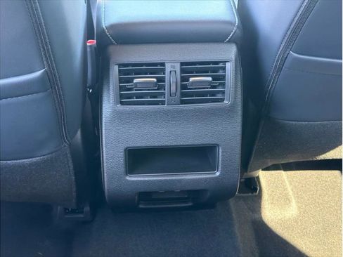 Used 2025 Mitsubishi Outlander SE AWD/4WD image 21