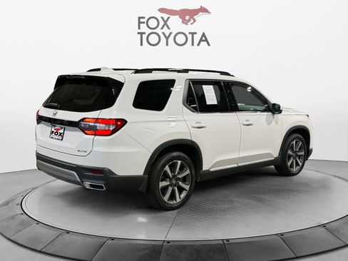 Used 2025 Honda Pilot Elite image 6