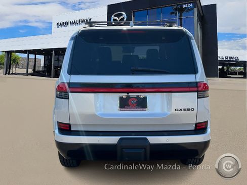 Used 2025 Lexus GX 550 w/ Accessory Package (31) image 6
