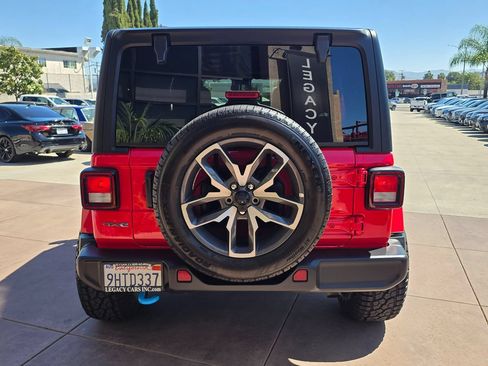 Used 2024 Jeep Wrangler Unlimited AWD/4WD image 9