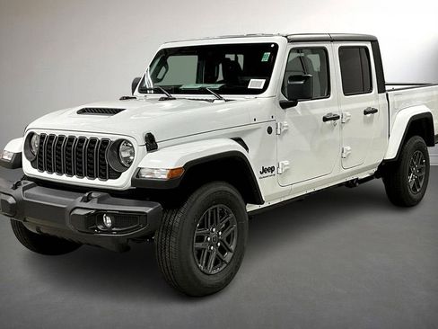 New 2025 Jeep Gladiator Sport image 2