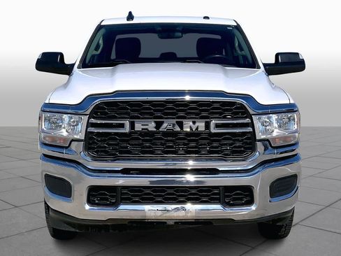 Used 2020 RAM 2500 Tradesman w/ Chrome Appearance Group image 4
