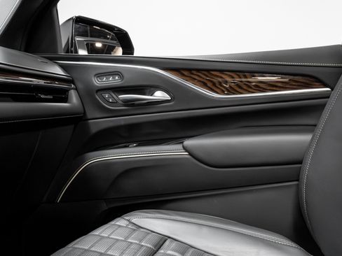 Used 2023 Cadillac Escalade ESV Sport Platinum image 12